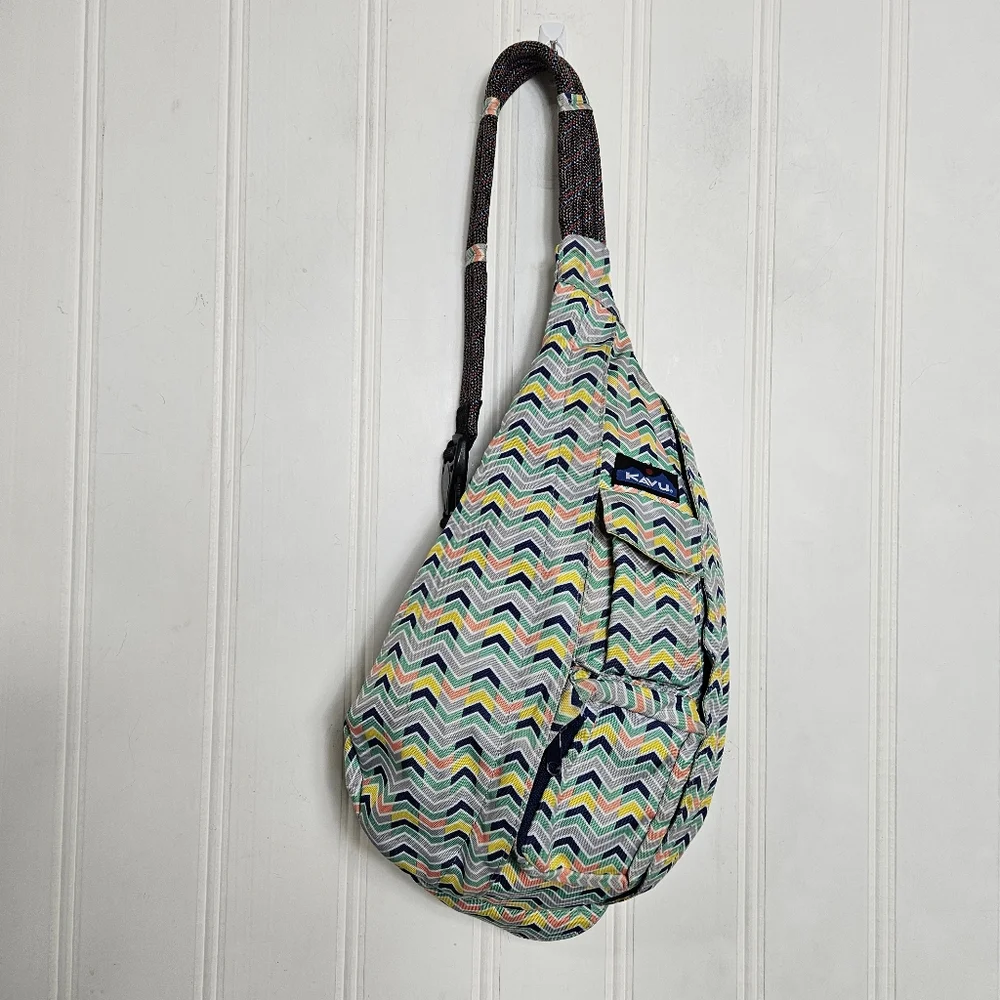 KAVU Rope Sling Bag OS Chevron Zigzag Crossbody Backpack Hiking Boho Multicolors